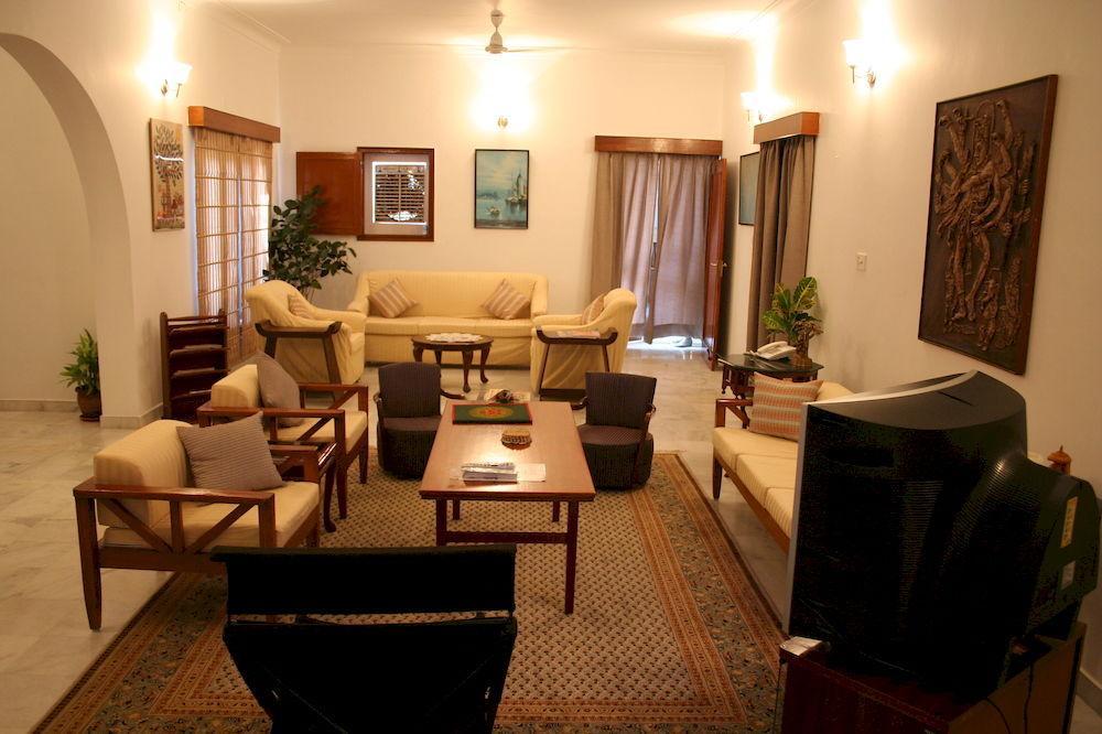 Giri Homestay By Vista Rooms Jaipur Exterior photo