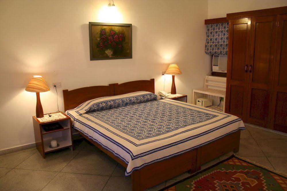 Giri Homestay By Vista Rooms Jaipur Exterior photo