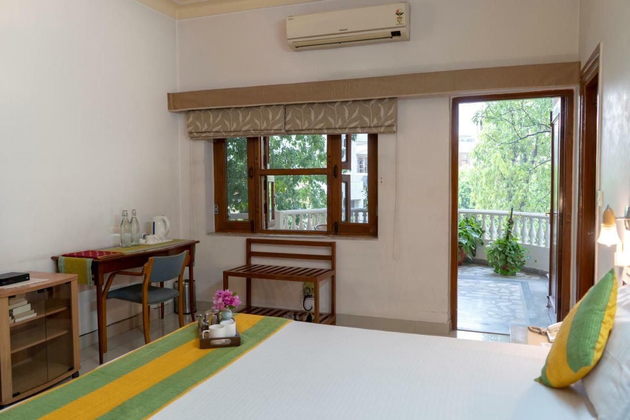 Giri Homestay By Vista Rooms Jaipur Exterior photo